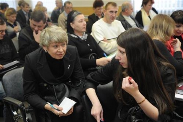 Глав снова посадили за парты Глав снова посадили за парты