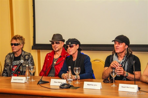 В рамках «прощального тура» в Волгограде выступили «Scorpions» В рамках «прощального тура» в Волгограде выступили «Scorpions»