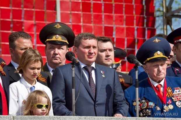 Торжественный парад в Волгограде посмотрели более 10 тысяч человек Торжественный парад в Волгограде посмотрели более 10 тысяч человек