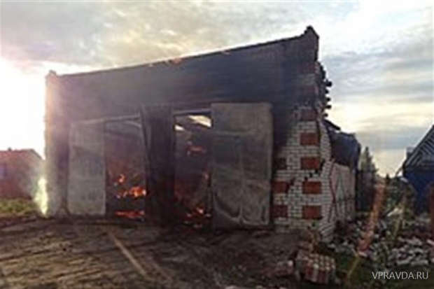 пожар, гараж, две иномарки пожар, гараж, две иномарки