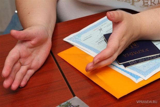 Паспорта и одежда – порой это все, что есть Паспорта и одежда – порой это все, что есть