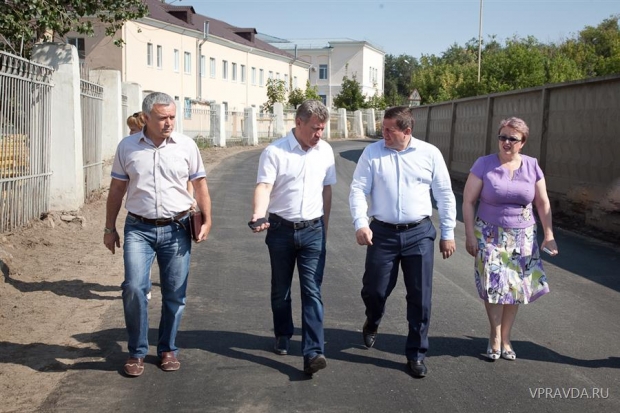 Дорога к больнице №1 приведена в порядок в срок, который поставил администрации Волгограда глава региона. Дорога к больнице №1 приведена в порядок в срок, который поставил администрации Волгограда глава региона.