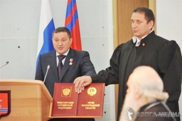 Андрей Бочаров официально вступил в должность главы Волгоградской области Андрей Бочаров официально вступил в должность главы Волгоградской области