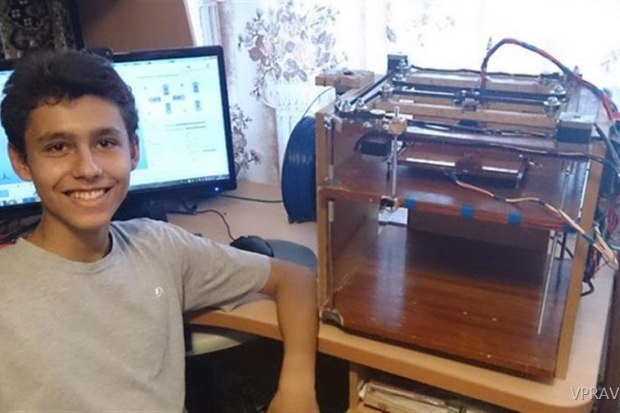 3D-принтер, школьник, печать 3D-принтер, школьник, печать