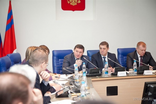 На Совете облдумы Андрей Бочаров предложил новую схему формирования администрации региона На Совете облдумы Андрей Бочаров предложил новую схему формирования администрации региона
