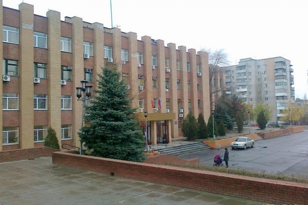 Админстрацию Городищенского района, "квартирующую" в этом здании, потряс очередной скандал Админстрацию Городищенского района, "квартирующую" в этом здании, потряс очередной скандал