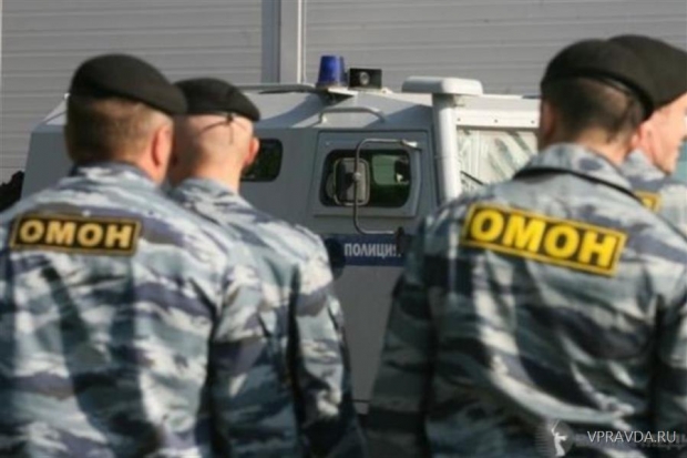 Центральный рынок в Волгограде блокировали бойцы ОМОНа Центральный рынок в Волгограде блокировали бойцы ОМОНа