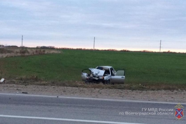 В ДТП под Волгоградом ранены 5 человек, 1 погиб В ДТП под Волгоградом ранены 5 человек, 1 погиб