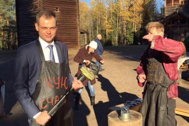 Гниденко кует чиновничье счастье на Севере Гниденко кует чиновничье счастье на Севере