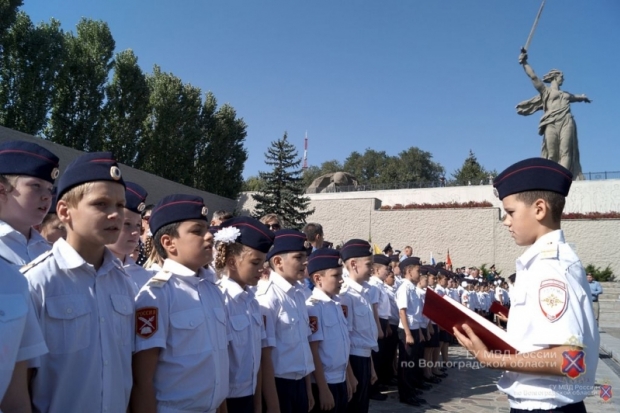 На Мамаевом кургане приняли присягу 240 кадетов полицейских классов
