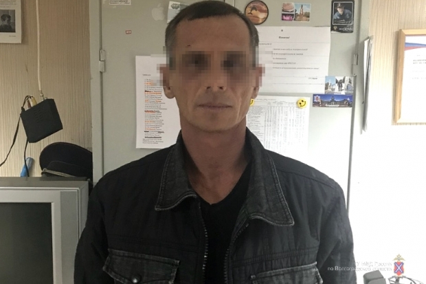 41-летний бомж с ножом ограбил пять офисов выдачи займов в Волгограде 41-летний бомж с ножом ограбил пять офисов выдачи займов в Волгограде