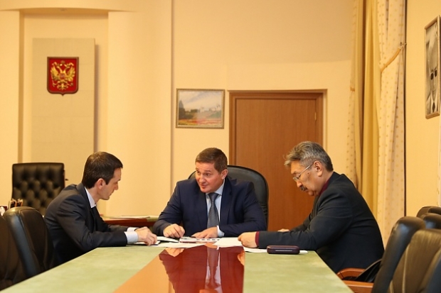 Андрей Бочаров встретился с руководителем налоговой службы региона Андрей Бочаров встретился с руководителем налоговой службы региона