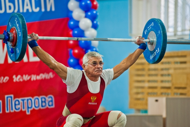 64-летний штангист стал победителем турнира на призы Алексея Петрова 64-летний штангист стал победителем турнира на призы Алексея Петрова