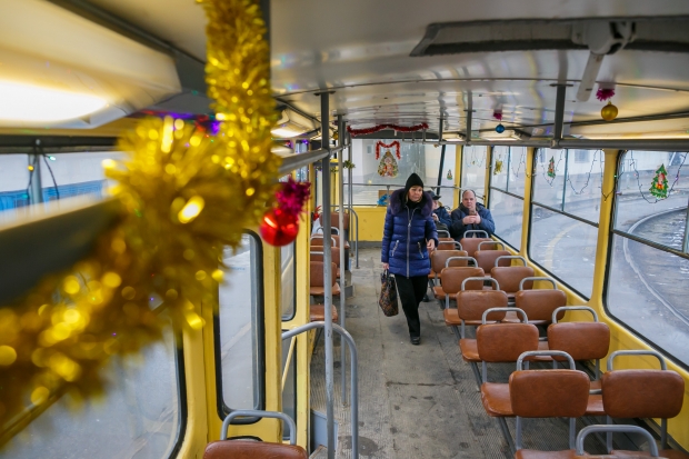 Электротранспорт Волгограда перевез 100 тысяч пассажиров в новогоднюю ночь Электротранспорт Волгограда перевез 100 тысяч пассажиров в новогоднюю ночь