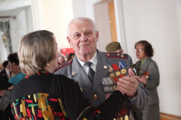 В подарок ветеранам сыграли «Великий подвиг Сталинграда» В подарок ветеранам сыграли «Великий подвиг Сталинграда»