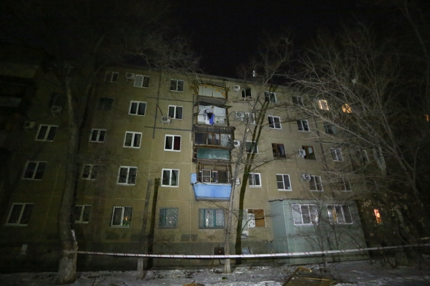 Жители дома в Волжском возвращаются в свои квартиры после ЧП с газом Жители дома в Волжском возвращаются в свои квартиры после ЧП с газом