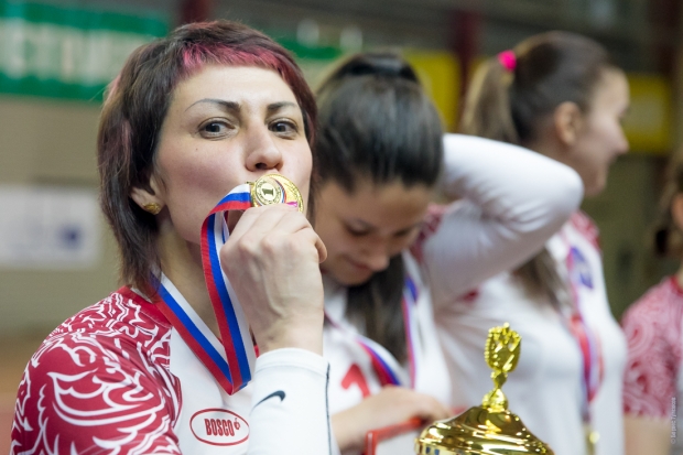 Олимпийская чемпионка Лебедева выиграла золотую медаль в волейболе Олимпийская чемпионка Лебедева выиграла золотую медаль в волейболе