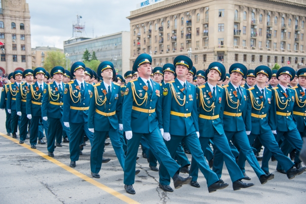 1500 военных из Волгограда начали готовиться к параду Победы 1500 военных из Волгограда начали готовиться к параду Победы