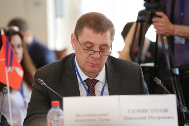 Николай Семисотов: «Наш регион эффективно справляется с поставленными Путиным задачами» Николай Семисотов: «Наш регион эффективно справляется с поставленными Путиным задачами»
