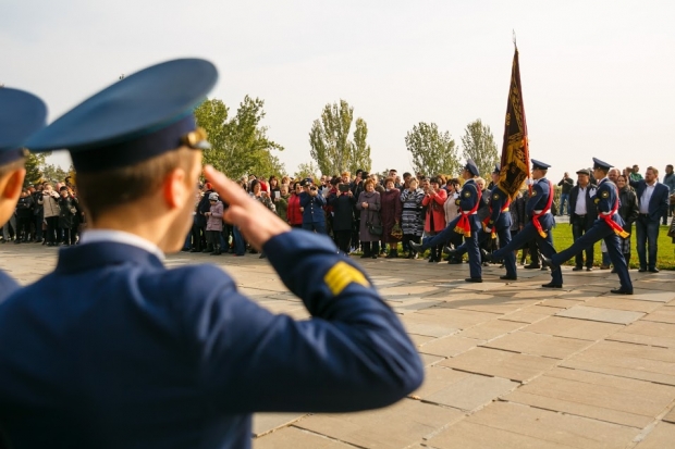 Первые волгоградские призывники отправились в войска Первые волгоградские призывники отправились в войска