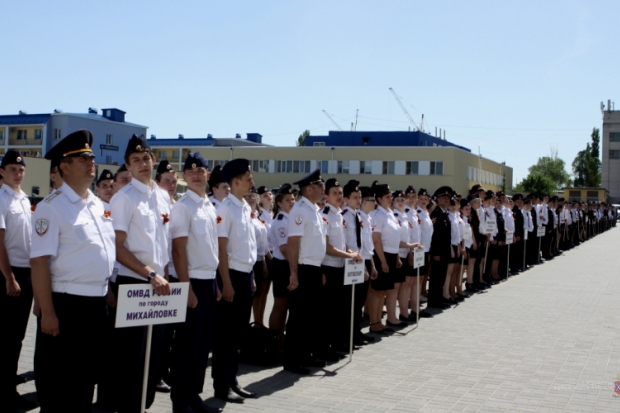 В Волгоград съехались 500 кадетов из полицейских классов В Волгоград съехались 500 кадетов из полицейских классов
