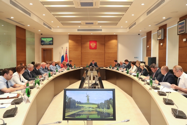 Волгоградская область работает по задачам стратегического Указа Путина Волгоградская область работает по задачам стратегического Указа Путина