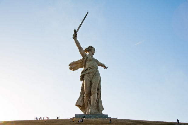 12 июня на Мамаевом кургане в Волгограде исполнят гимн России 12 июня на Мамаевом кургане в Волгограде исполнят гимн России