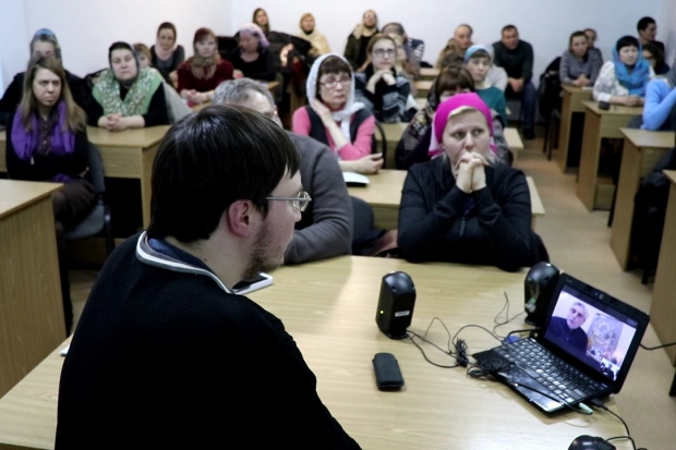 В Волгограде написали поздравление Ефрему Филофейскому на греческом языке В Волгограде написали поздравление Ефрему Филофейскому на греческом языке