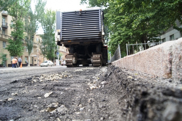 11 тысяч тонн асфальтобетона уложат на улице Советской в Волгограде 11 тысяч тонн асфальтобетона уложат на улице Советской в Волгограде
