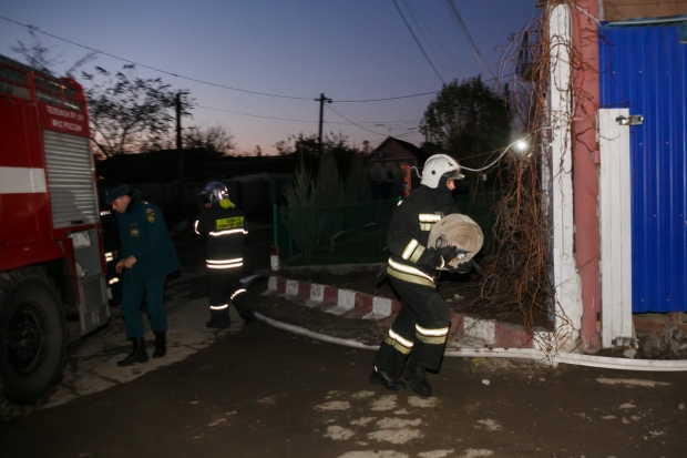 При пожаре в дачном доме под Волгоградом погибла 68-летняя женщина При пожаре в дачном доме под Волгоградом погибла 68-летняя женщина