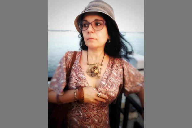 Волгоградская художница рассказала, как с шиком носить очки Волгоградская художница рассказала, как с шиком носить очки