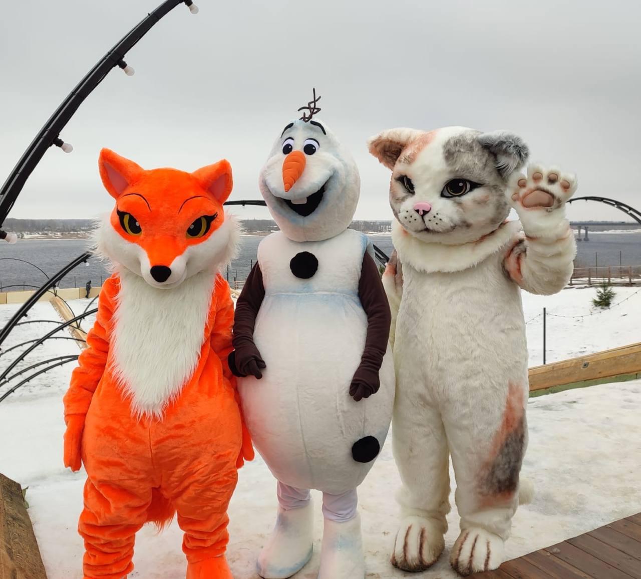 холодное сердце снеговик. олаф и рождественское приключение. олаф и холодное приключение.