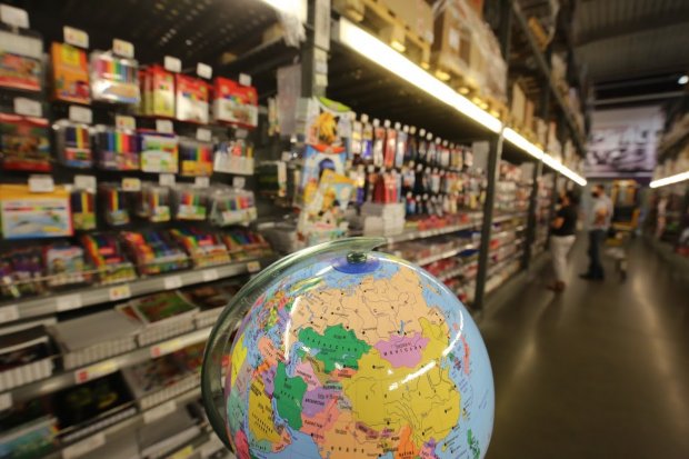 глобус волгоград. фонтан глобус в волгограде. планетарий волгоград 2022. глобус волгоград. магазин глобус на аллее героев волгоград.