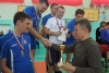 С учительской сноровкой