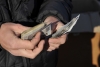 42-летняя волгоградка украла у малознакомого человека тысячу рублей
