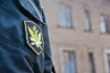 Волгоградский пристав пришла на маникюр к мастеру-должнице