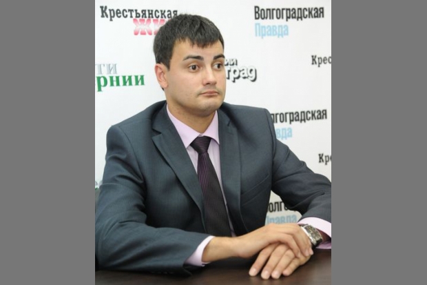 Человек с высокой планкой Человек с высокой планкой