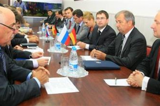 Германо-российские узы крепнут Германо-российские узы крепнут