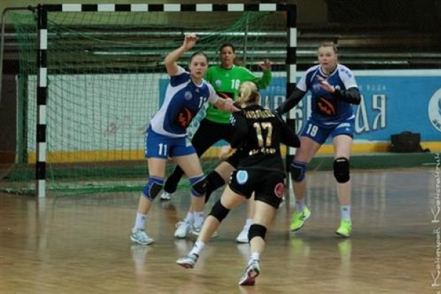 Дома и штанги помогают Дома и штанги помогают