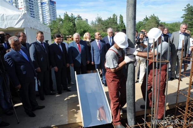 Под знаком дружбы и уважения Под знаком дружбы и уважения