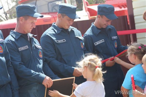 Политотдельцы – не погорельцы! Политотдельцы – не погорельцы!