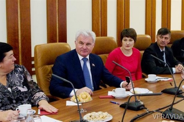 Нехаевские педагоги провели «урок» в Сенате Нехаевские педагоги провели «урок» в Сенате