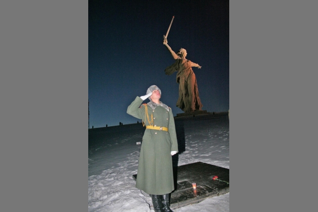 В Волгограде роту почетного караула от обморожений спасает гусиный жир В Волгограде роту почетного караула от обморожений спасает гусиный жир
