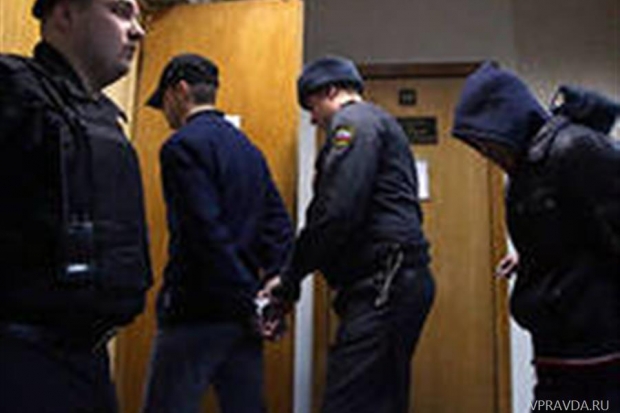 Полицейских обвиняют в избиении подозреваемых Полицейских обвиняют в избиении подозреваемых