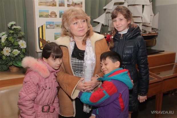 Рядом с мамой спокойно и уютно Рядом с мамой спокойно и уютно