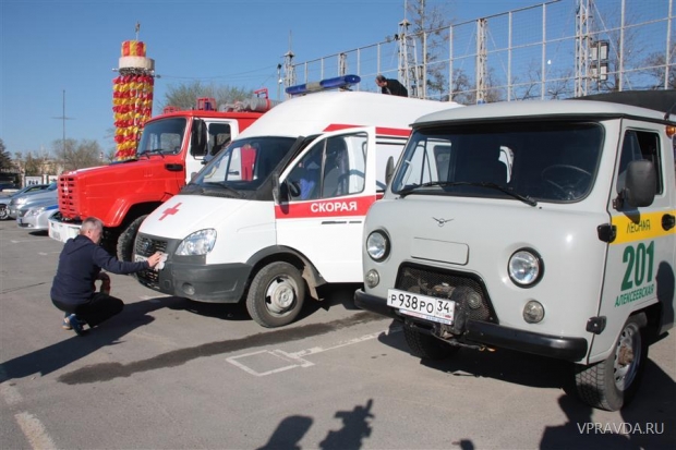 Автопоезд в Крым стартовал от площади Павших борцов Автопоезд в Крым стартовал от площади Павших борцов