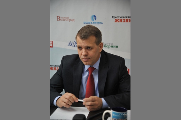 Андрей Летунов: "Пока студент не сдаст экзамены и не получит диплом, его в армию никто не заберет" Андрей Летунов: "Пока студент не сдаст экзамены и не получит диплом, его в армию никто не заберет"