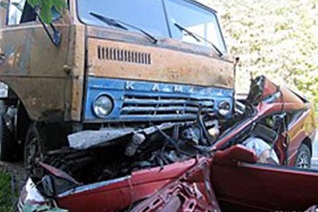 камаз, легковушка, дтп, два человека камаз, легковушка, дтп, два человека
