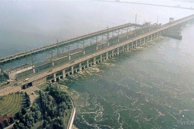 Волжская ГЭС, сброс воды Волжская ГЭС, сброс воды