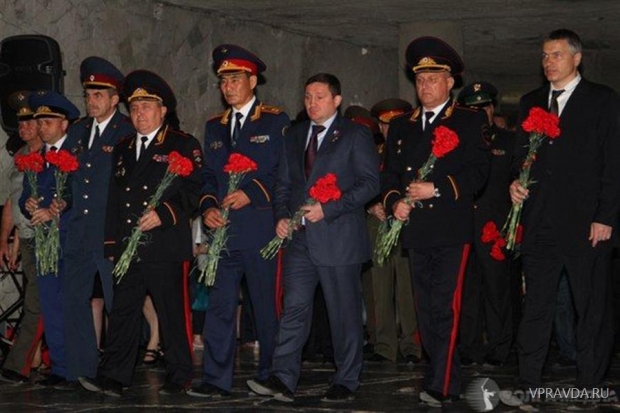 траурный митинг на Мамаевом кургане, Андрей Бочаров траурный митинг на Мамаевом кургане, Андрей Бочаров